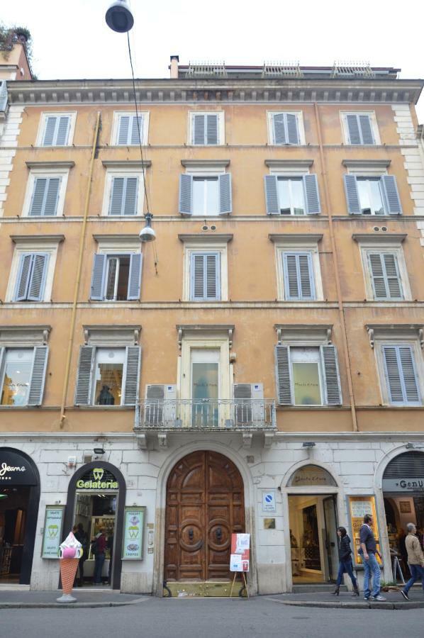 Santa Cecilia Apartment In Via Del Corso Řím Exteriér fotografie